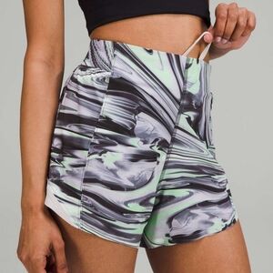 Lululemon Hotty Hot High-Rise Short 4" *Special Edition